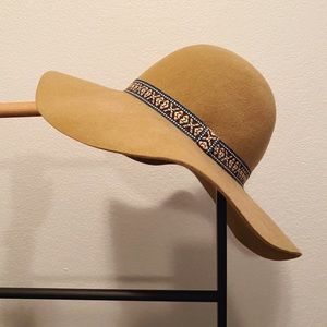 World Market 100% wool floppy hat